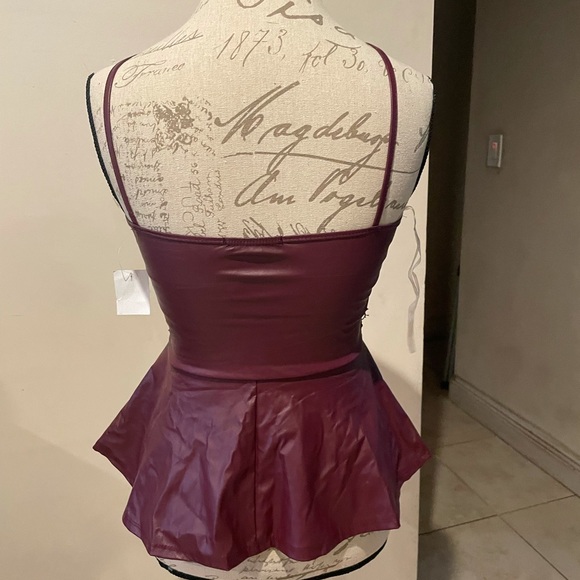 Maroon dressy woman’s tank top in a size small - Picture 2 of 3